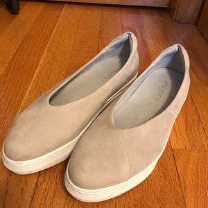 J/slides shoes Size 8